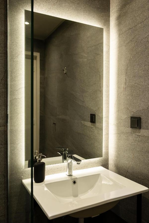 סלוניקי Aristotelous Downtown Suites מראה חיצוני תמונה